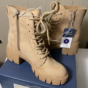 Brand New Universal Thread Kolbi Boot